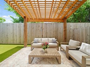 911 W 35th Street C, Houston TX 77018