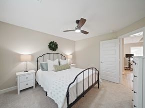 911 W 35th Street C, Houston TX 77018