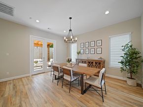 911 W 35th Street C, Houston TX 77018
