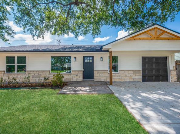 5221 Libbey Lane, Houston TX 77092