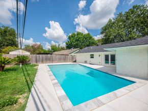 5221 Libbey Lane, Houston TX 77092