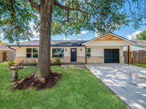 5221 Libbey Lane, Houston TX 77092