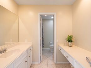 16419 Laurelfield Drive, Houston TX 77059