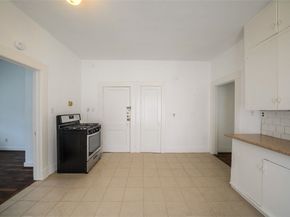 1517 BONNIE BRAE Street, Houston TX 77006