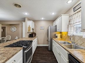 2043 Middle Creek Drive, Houston TX 77339