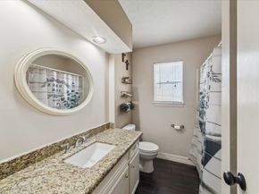 2043 Middle Creek Drive, Houston TX 77339