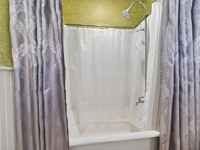 5911 Warm Springs Road, Houston TX 77035