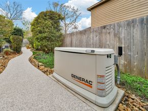 1833 Pembrook Circle, Conroe TX 77301