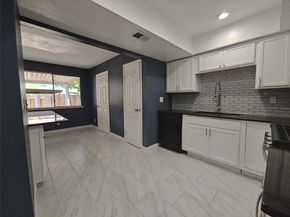 2252 Shadowdale Drive 362, Houston TX 77043