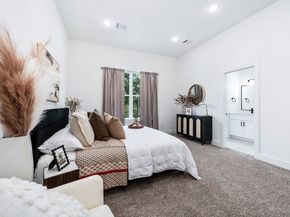 5801 Hardy Street, Houston TX 77009