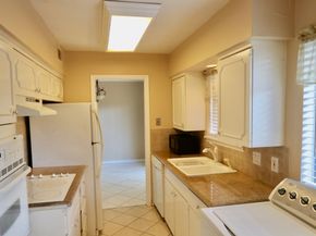 4040 San Felipe Street 122, Houston TX 77027