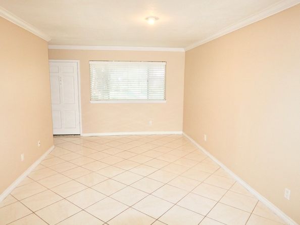 4040 San Felipe Street 122, Houston TX 77027