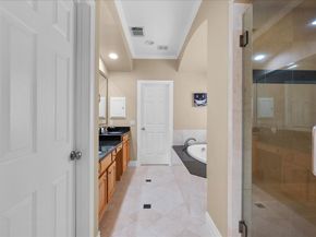 5624 Dolores St, Houston TX 77057