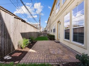 5624 Dolores St, Houston TX 77057