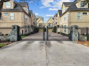 5624 Dolores St, Houston TX 77057