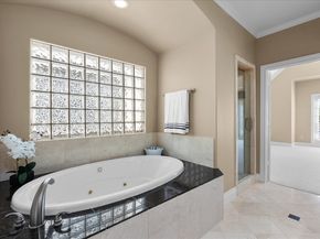 5624 Dolores St, Houston TX 77057