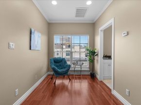 5624 Dolores St, Houston TX 77057