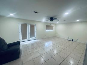 6302 Hanley Lane, Houston TX 77016