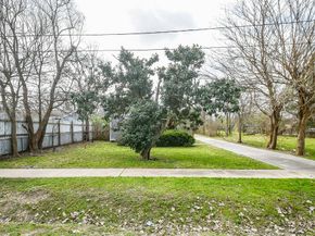 5522 Bunte Street, Houston TX 77026