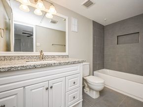 3901 Woodchase Drive 48, Houston TX 77042