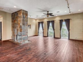 1607 E Bonner Street, Houston TX 77007
