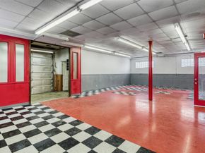 1607 E Bonner Street, Houston TX 77007