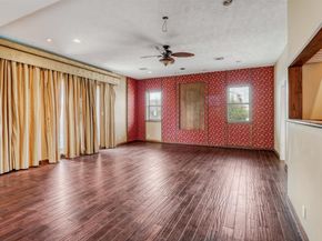 1607 E Bonner Street, Houston TX 77007