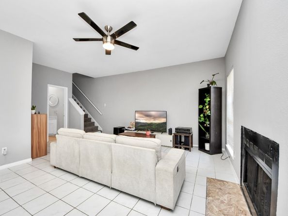 3800 Tanglewilde Street 301, Houston TX 77063