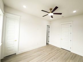 823 North Loop S, Houston TX 77022
