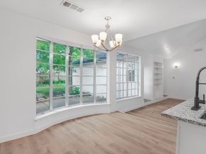 10603 Hillcroft Avenue, Houston TX 77096