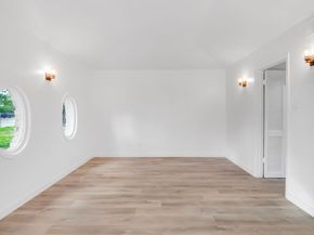 10603 Hillcroft Avenue, Houston TX 77096