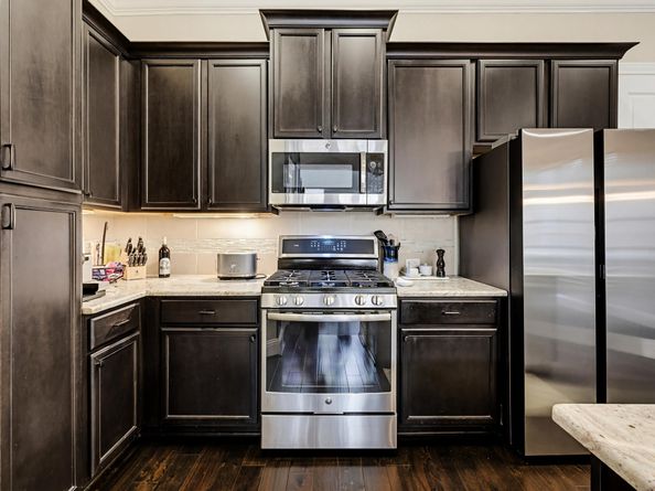 8418 Oak Leaf Point Drive, Houston TX 77055