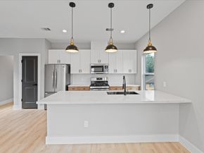 968 South Lane A/B, Houston TX 77088