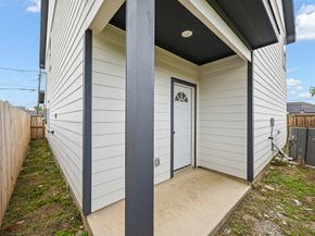8203 Gladstone Street, Houston TX 77051