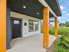 8203 Gladstone Street, Houston TX 77051