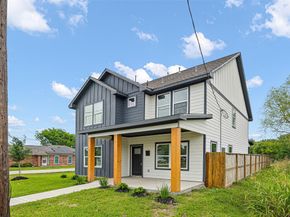 8203 Gladstone Street, Houston TX 77051