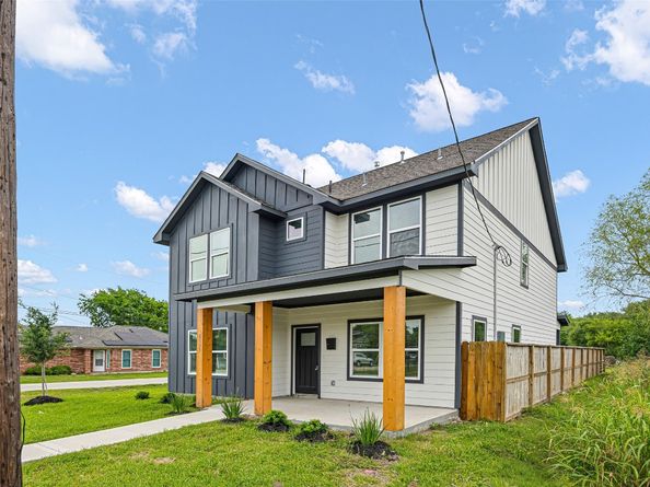 8203 Gladstone Street, Houston TX 77051