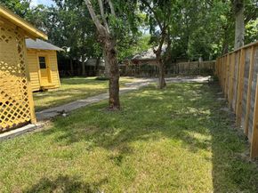 606 E 42nd Street, Houston TX 77022