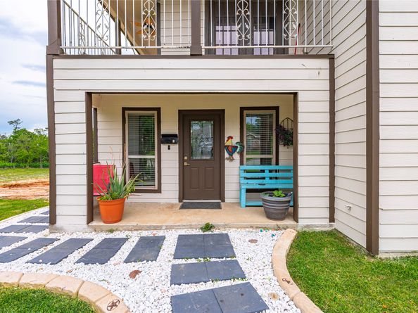 1030 Grand Oaks Drive, Houston TX 77015