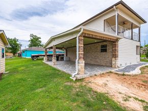 1030 Grand Oaks Drive, Houston TX 77015