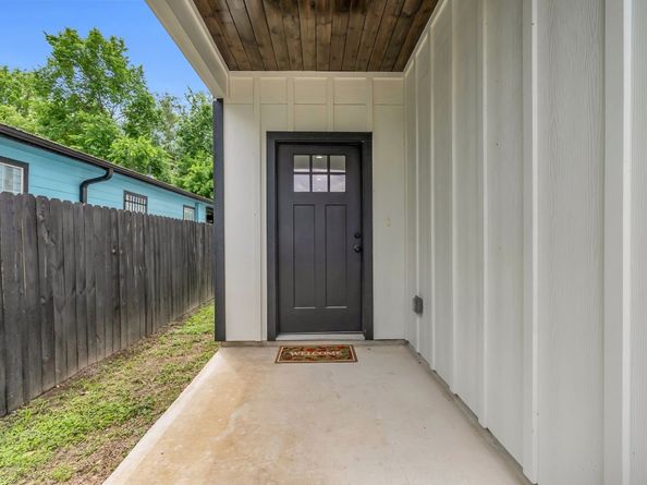 8136 Chateau Street, Houston TX 77028