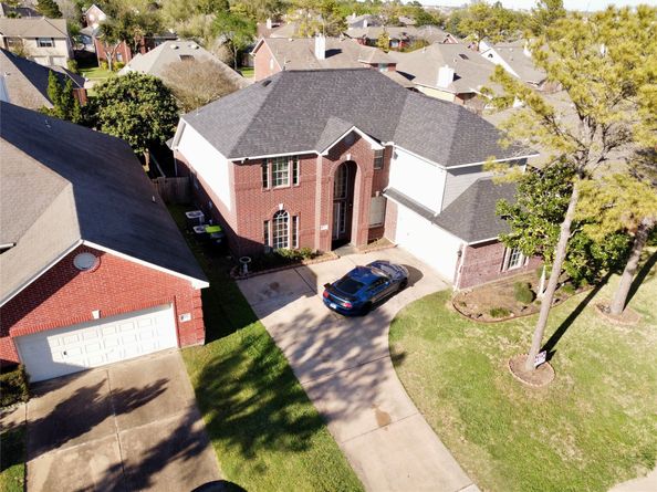 14802 Belterraza Drive, Houston TX 77083