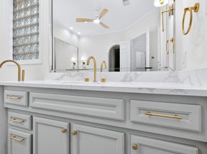 2 Argonne Place, The Woodlands TX 77382