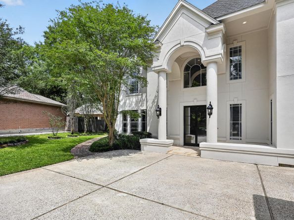 2 Argonne Place, The Woodlands TX 77382
