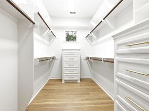 2 Argonne Place, The Woodlands TX 77382
