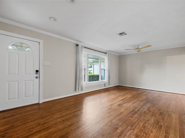 2210 Nina Lee Lane, Houston TX 77018