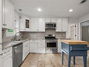 2210 Nina Lee Lane, Houston TX 77018