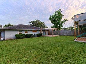 2210 Nina Lee Lane, Houston TX 77018