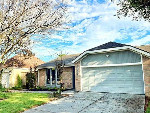 11954 Brook Meadows Lane, Meadows Place TX 77477