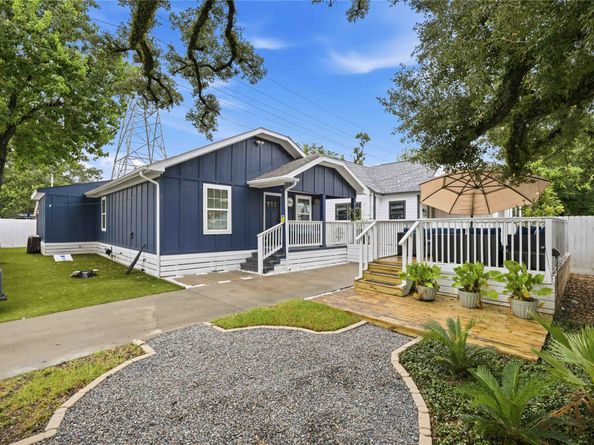 1602 Luzon Street, Houston TX 77009